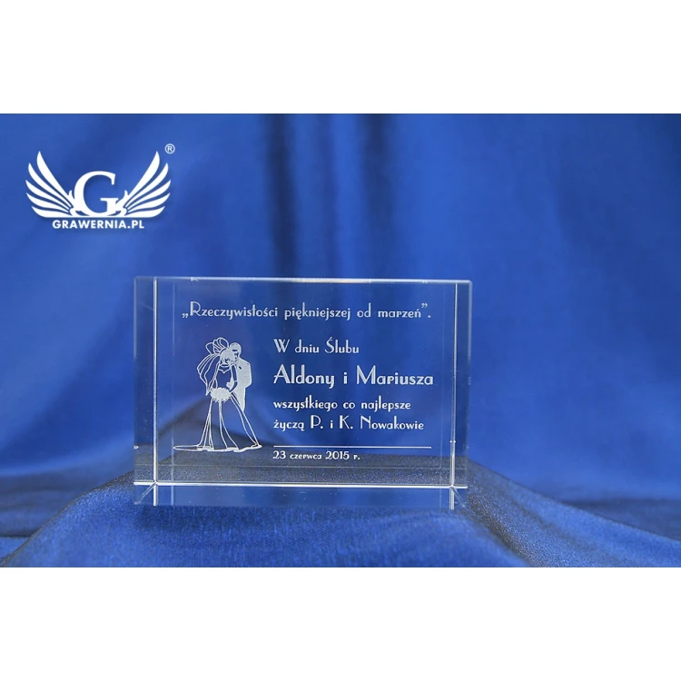 Neli Glass Trophy - Wedding Gift