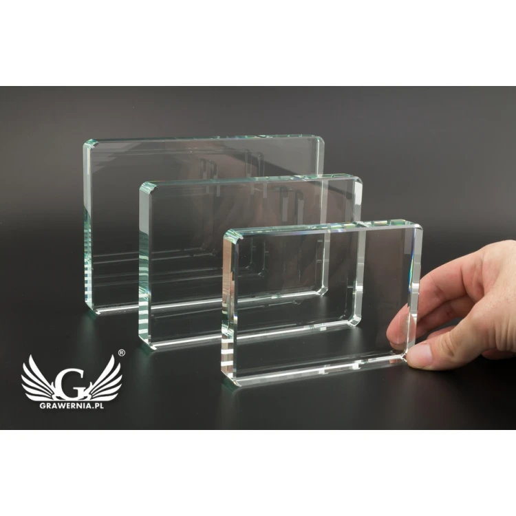 Glass Trophy in Case - Iruna - TSZ101