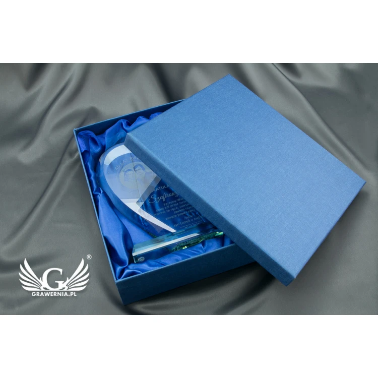 Glass Trophy in Case - HEART 3 - TSZ050