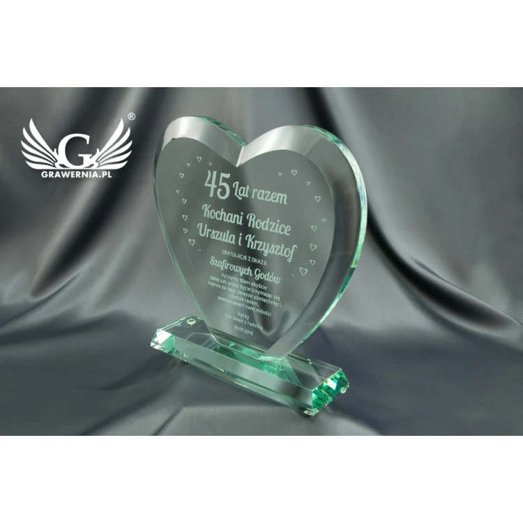 Glass Trophy in Case - HEART 3 - TSZ050