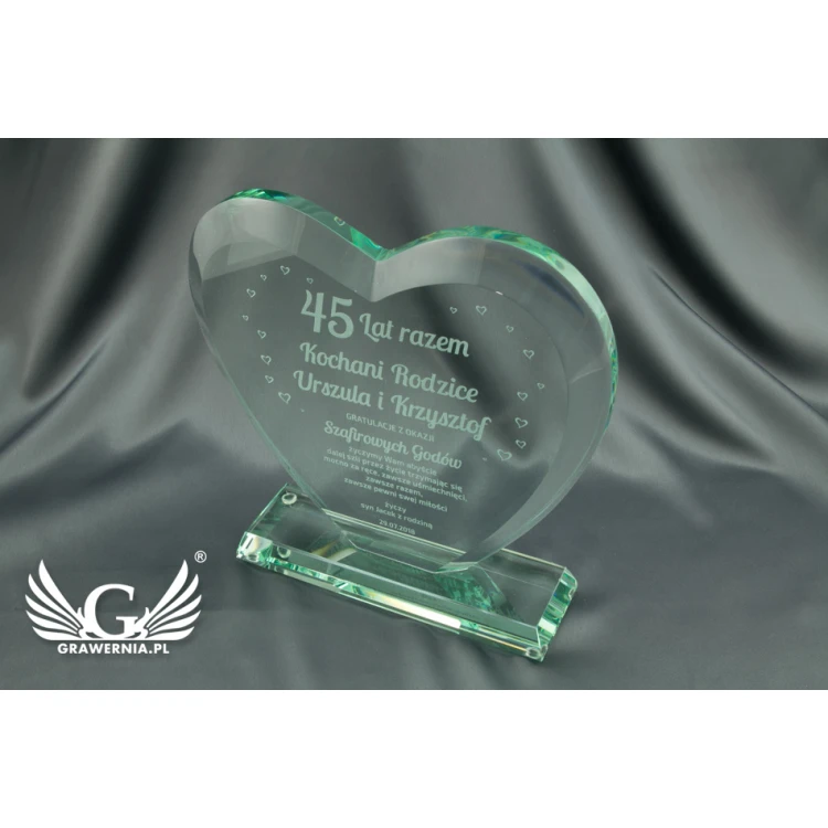 Glass Trophy in Case - HEART 3 - TSZ050
