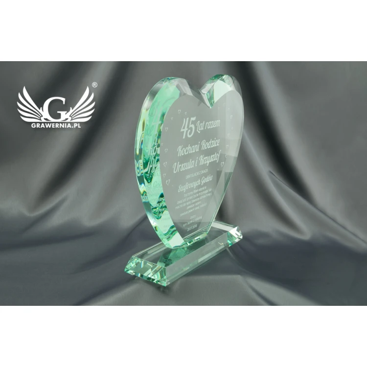 Glass Trophy in Case - HEART 3 - TSZ050