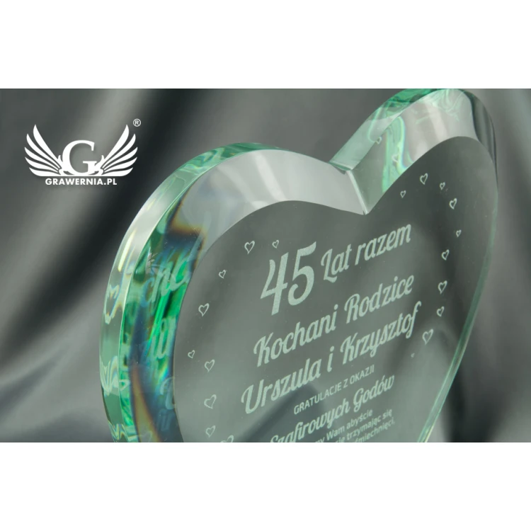 Glass Trophy in Case - HEART 3 - TSZ050