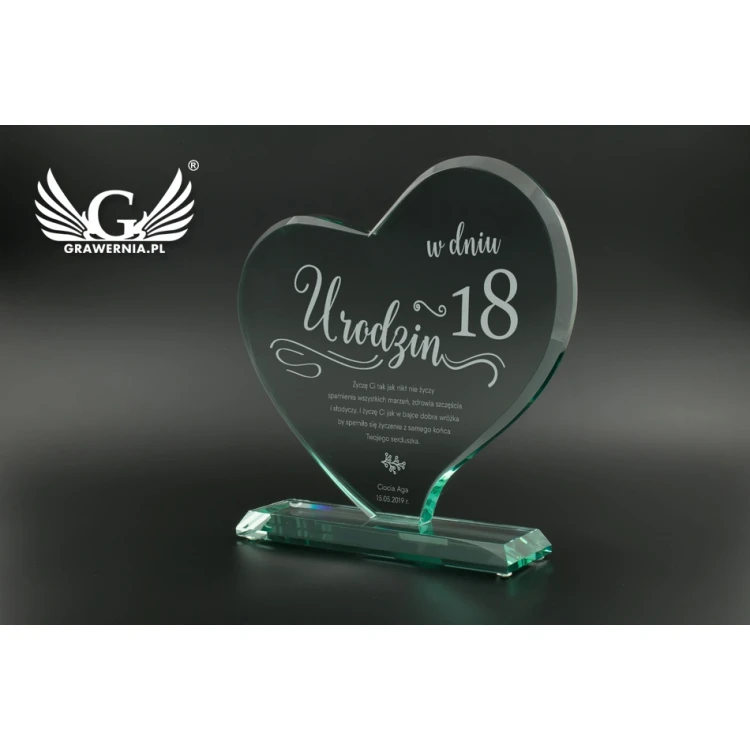 Glass Trophy in Case - HEART 4 - TSZ071