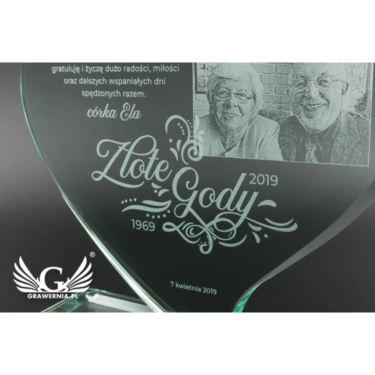 Glass Trophy in Case with Photo - HEART 4 - TSZ072