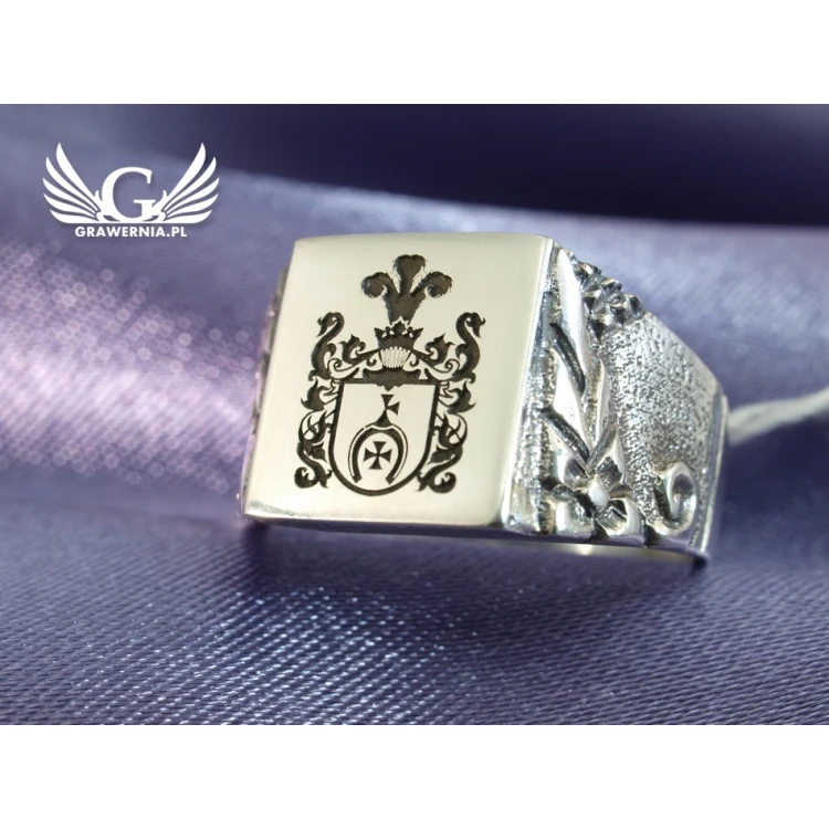 Coat of Arms Engraving Service on Signet Rings - Heraldic Signets - SY013
