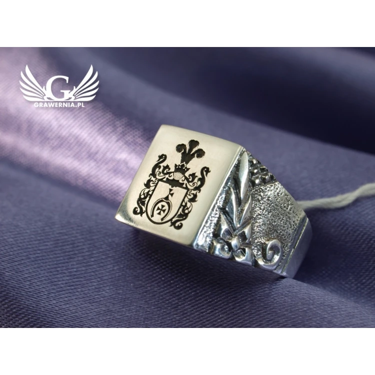 Coat of Arms Engraving Service on Signet Rings - Heraldic Signets - SY013