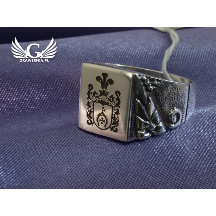 Coat of Arms Engraving Service on Signet Rings - Heraldic Signets - SY013