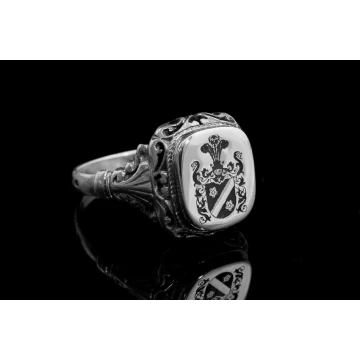 Coat of Arms Engraving Service on a Signet Ring - Heraldic Signet - SY030