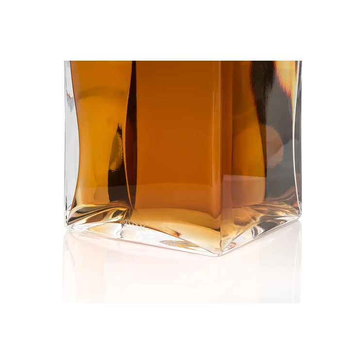 Carafe with engraving for whisky or liqueurs - CAMEL - ideal gift for various occasions - KAR055