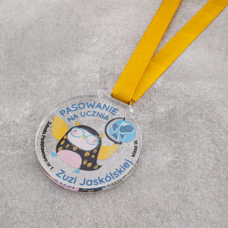 Pupil passport medal - 5mm thick transparent acrylic - dia. 60mm - MGR117