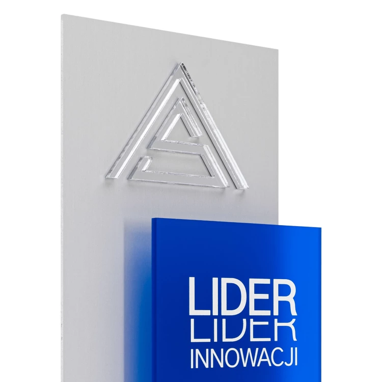 UV-printed acrylic statuette with raised logo - innovation leader - height 24.8 cm - DTA161