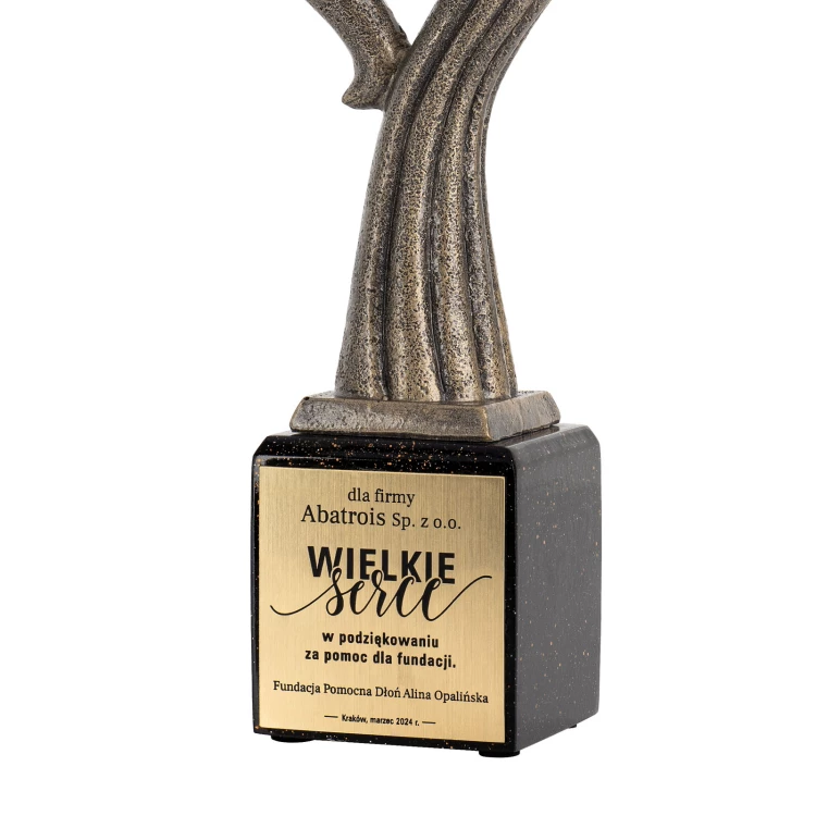 Big heart statuette - cast with engraving - H 30 cm - FOL069