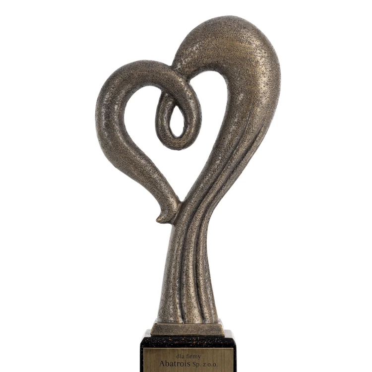 Big heart statuette - cast with engraving - H 30 cm - FOL069