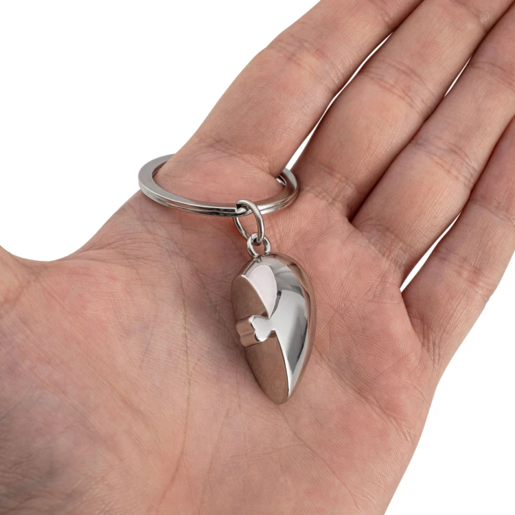 Set of two Heart key rings with your engraving - Valentine's Day gift - BRL042