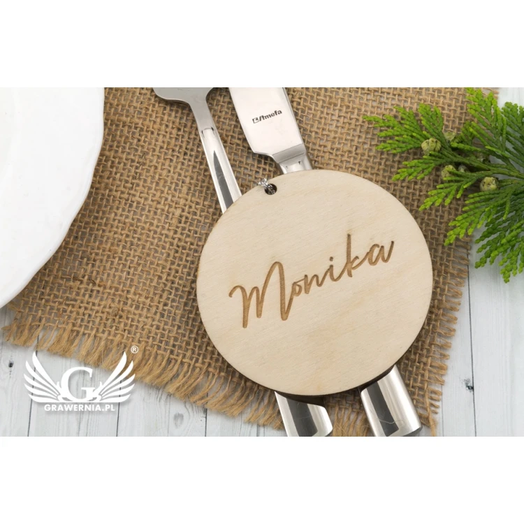 Wedding Place Cards made of Natural Wood Laser Engraved - WIN004