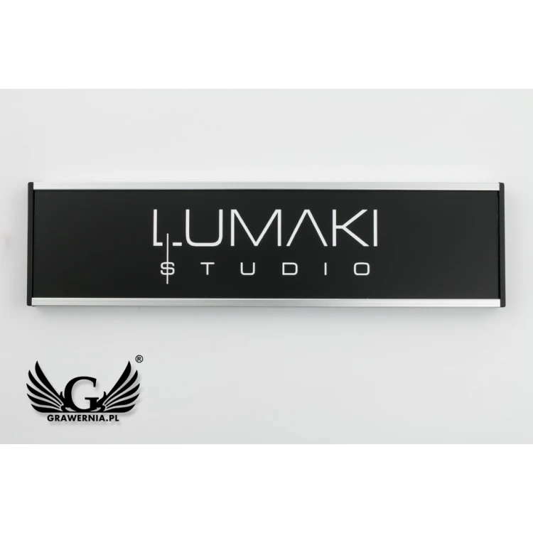 Door sign with engraved plaque - silver frame - WND004