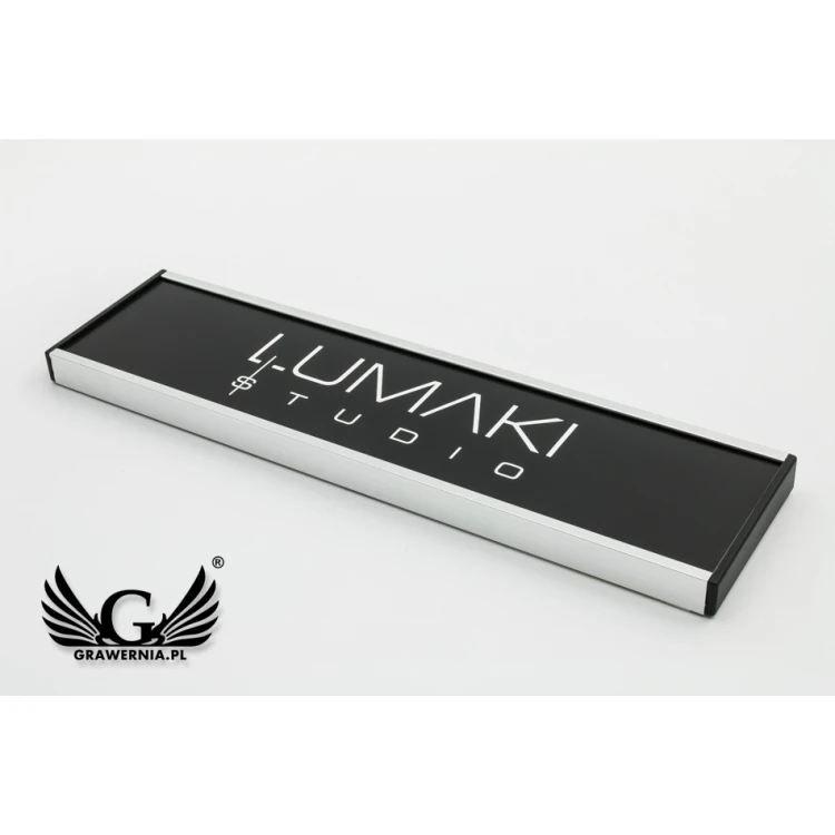 Door sign with engraved plaque - silver frame - WND004