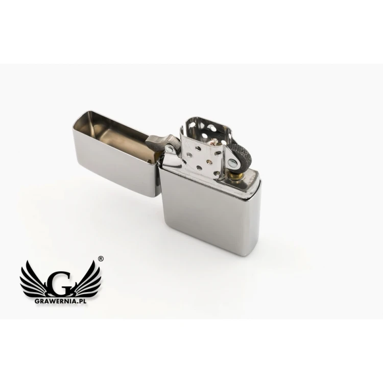 ZIPPO Lighter High Polish Chrome - ZIP057