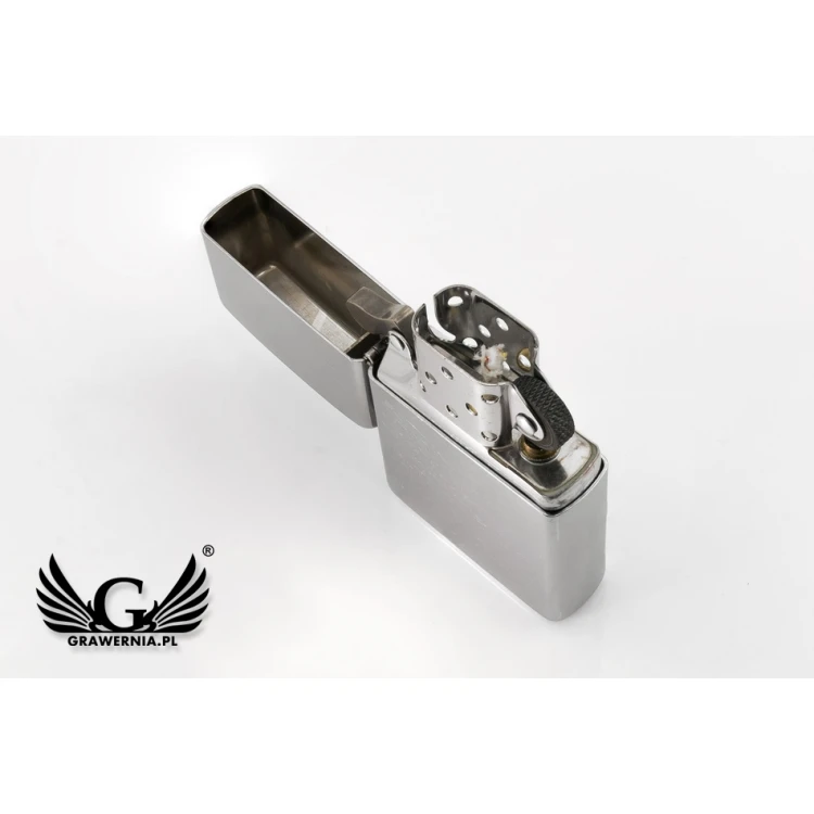 ZIPPO Street Chrome Lighter - ZIP004