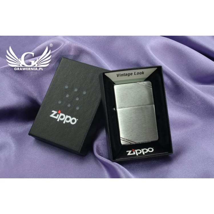 ZIPPO Vintage Brushed Chrome with Slashes Lighter - ZIP027