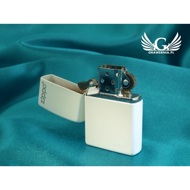 ZIPPO Lighter White Matte Zippo Logo - ZIP007