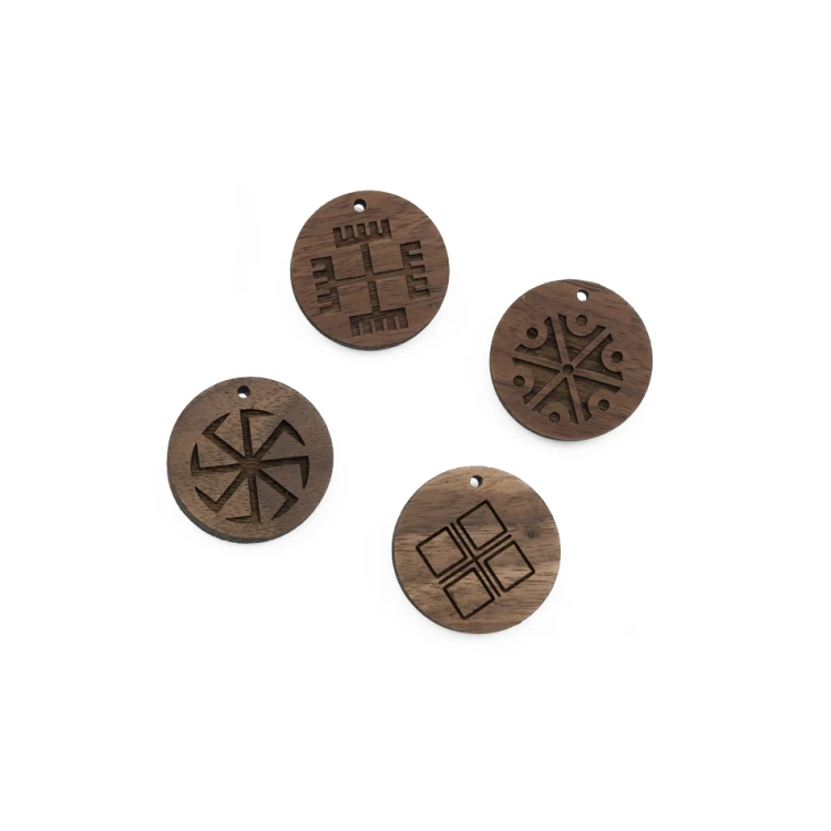Engraved Wooden Hang Tags - Size 30x30mm - EDR023