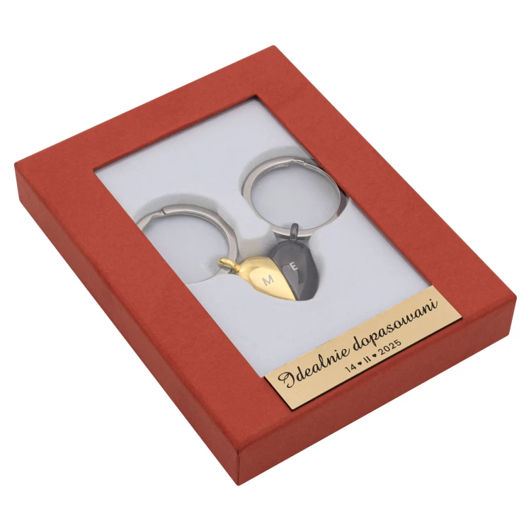 Pair of magnetic heart key rings for lovers with your engraving - Valentine's Day gift - BP218